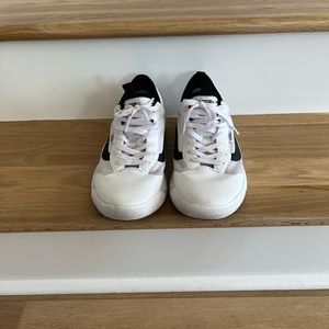 Men’s White UltraRange EXO Size 9.5